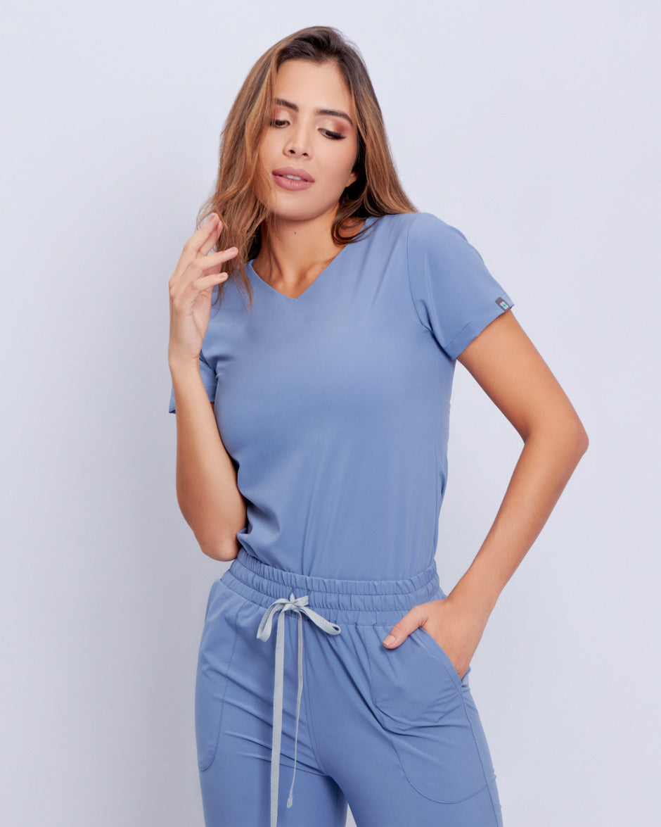 blusa medica antifluidos new space azul estelar cuello sutil