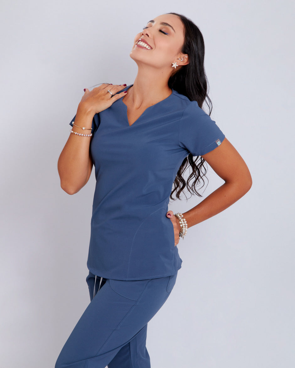 blusa medica uniforme antifluidos new moon azul petroleo para mujer