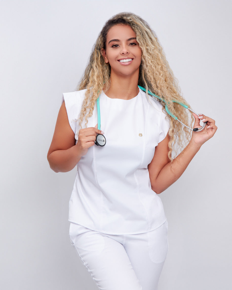 blusa medica uniforme antifluidos orbit blanco para mujer