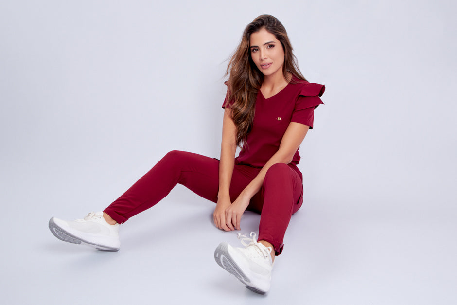 blusa scrub quirurjico polux vinotinto para mujer